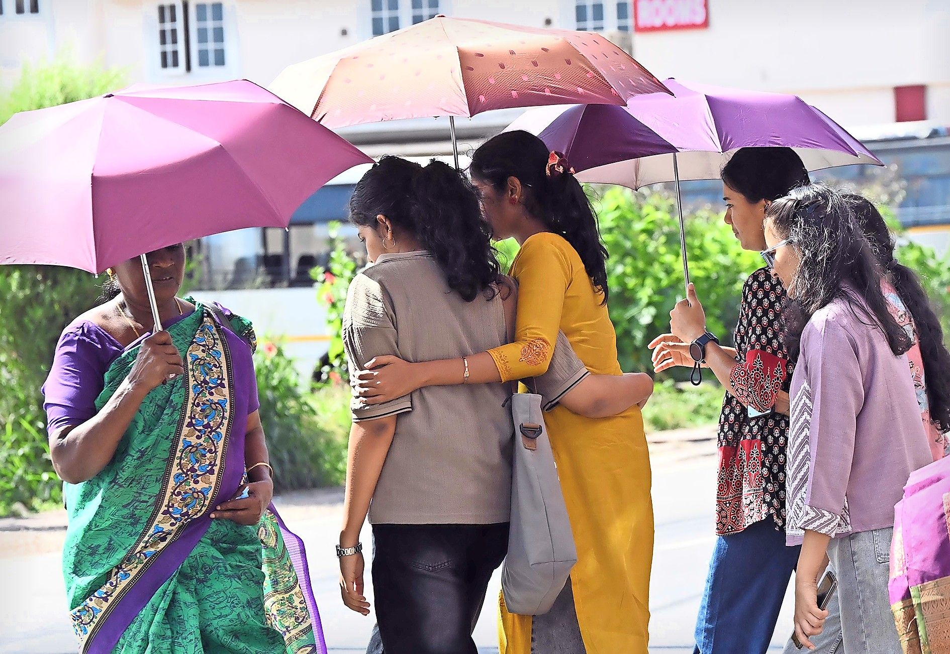 കാലവർഷമാണ്‌