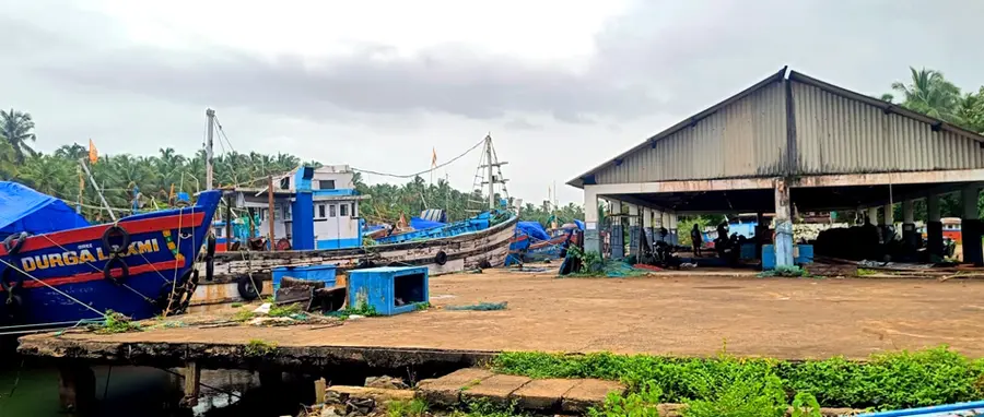 മടക്കര മീൻപിടിത്ത തുറമുഖം