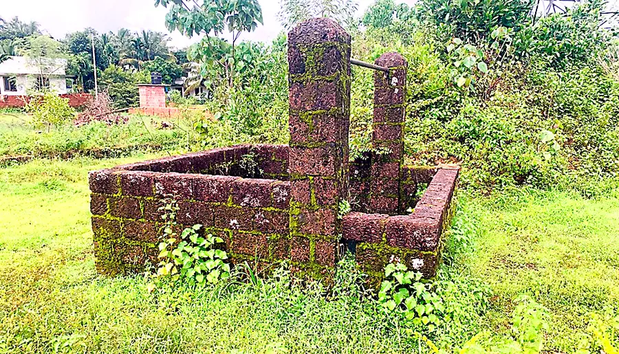 ബങ്കളത്തെ ചതുരക്കിണർ
