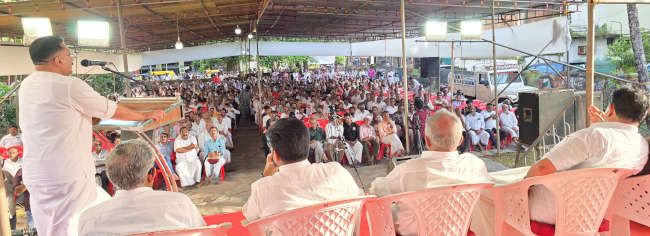 ന്യൂനപക്ഷ സാംസ്‌കാരിക കോ–ഓഡിനേഷനുകൾ കണ്ണൂരിൽ സംഘടിപ്പിച്ച ‘കേന്ദ്ര വഖഫ്‌ ബോർഡ്‌ നിയമ ഭേദഗതിയും യുഡിഎഫ്‌ സർക്കാർ സമീപനവും’ സെമിനാർ  മുൻ മന്ത്രി കെ ടി ജലീൽ ഉദ്‌ഘാടനംചെയ്യുന്നു