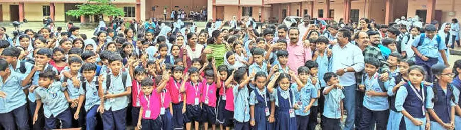 പൊതുവിദ്യാഭ്യാസ വകുപ്പിന്റെ ശ്രേഷ്ഠ വിദ്യാലയ പുരസ്കാരം നേടിയ ചാവശേരി ഗവ. ഹൈസ്കൂൾ വിദ്യാർഥികൾ
വിജയാഹ്ലാദത്തിൽ