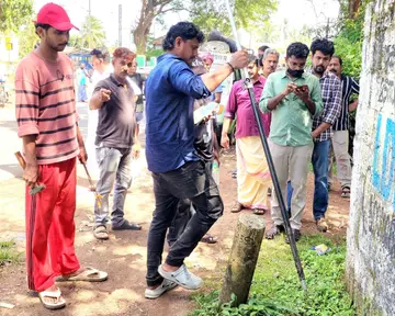 കിറ്റ്കോയുടെ നേതൃത്വത്തിൽ ബീരിച്ചേരി മേൽപ്പാലത്തിന് അതിർത്തി നിശ്ചയിക്കുന്നു