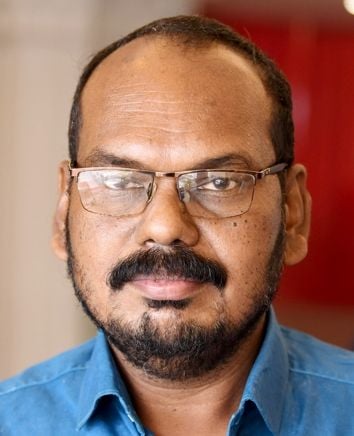 വി പൊന്നുക്കുട്ടൻ 