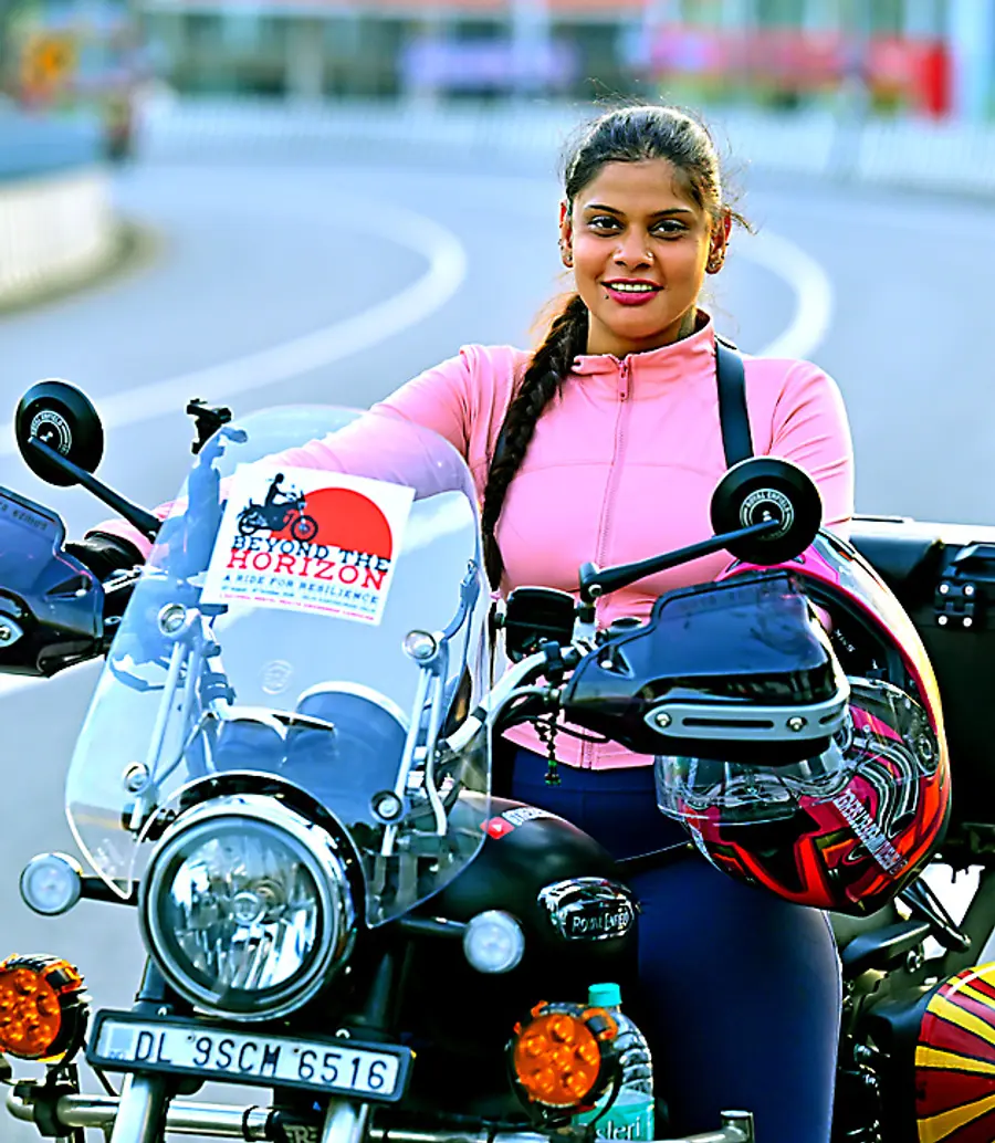 ബൈക്ക്‌ യാത്രയുമായി സെഹർ ഹാഷ്മി കാസർകോട്‌ നഗരത്തിൽ എത്തിയപ്പോൾ