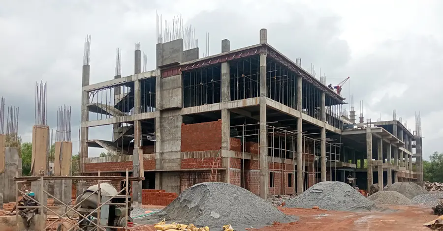 ചട്ടഞ്ചാലിൽ നിർമാണ പ്രവൃത്തി ധ്രുതഗതിയിൽ പുരോഗമിക്കുന്ന ക്രിട്ടിക്കൽ കെയർ ആശുപത്രി യൂണിറ്റ്