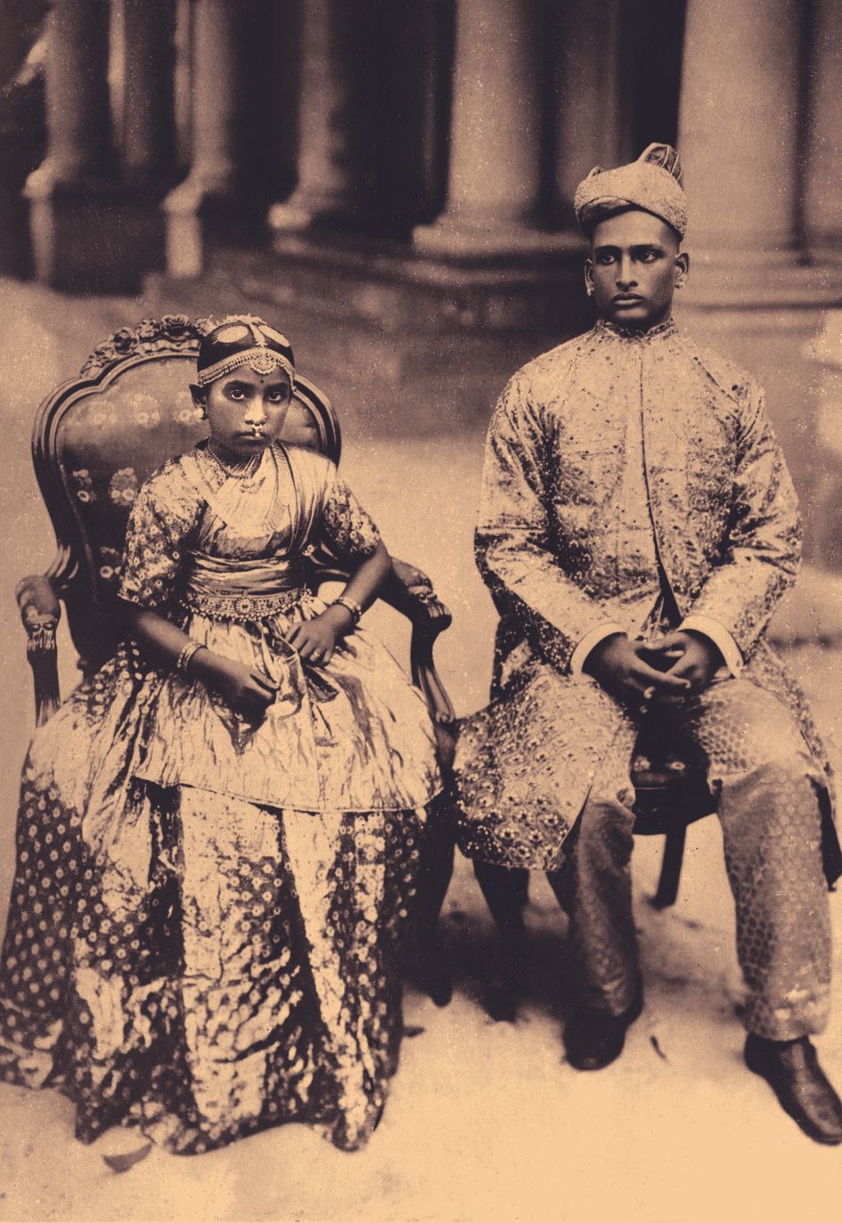 സേതു പാർവതിഭായിയും ഭർത്താവ്‌ രവിവർമയും  കടപ്പാട്‌ ഐവറി ത്രോൺ, മനു എസ്‌ പിള്ള 