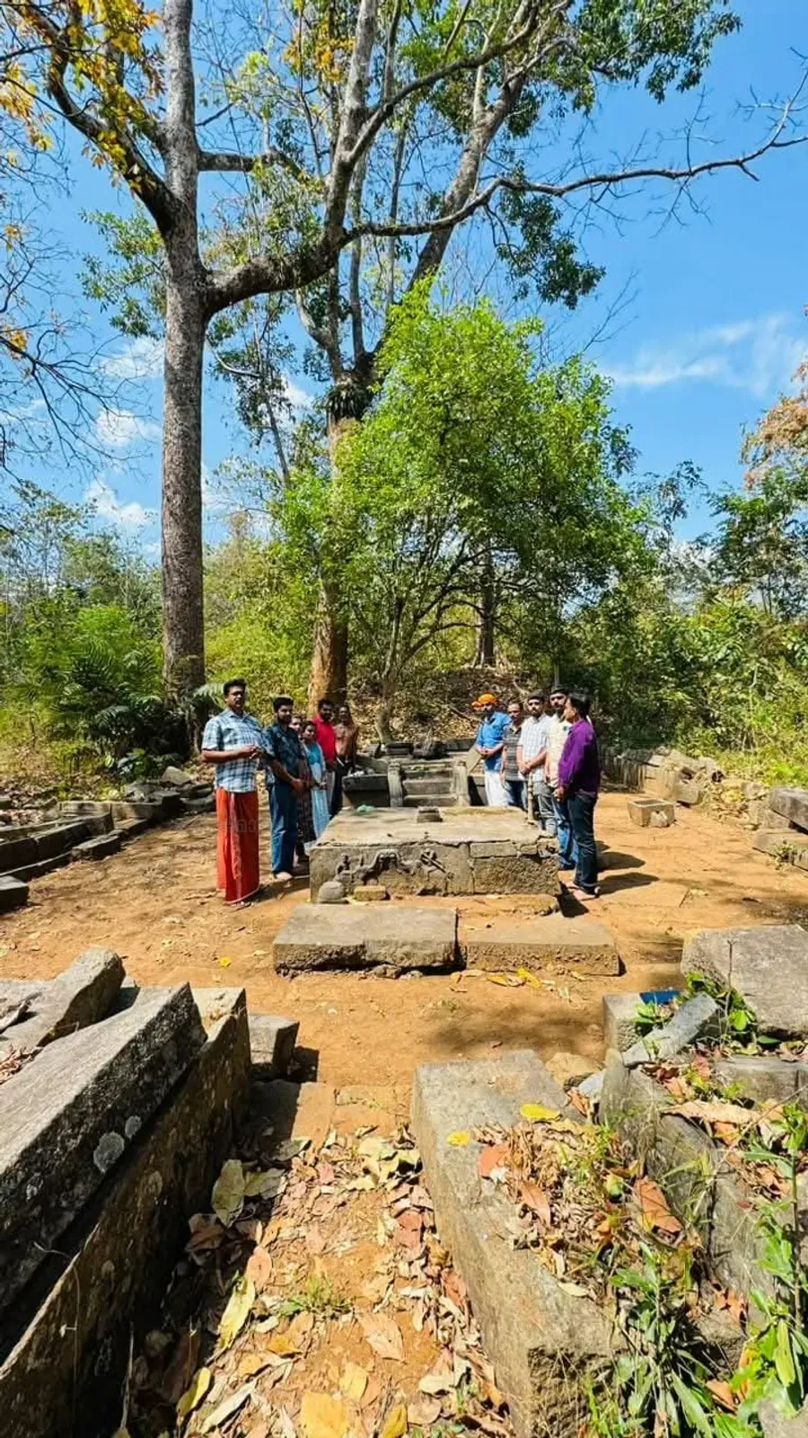 പറക്കുളം ക്ഷേത്രത്തിന്റെ ശേഷിപ്പുകൾ