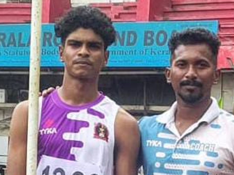 യദു , കോച്ച് ഉണ്ണികൃഷ്ണനോടൊപ്പം