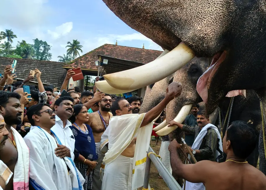 തൃപ്രയാർ ശ്രീരാമസ്വാമി ക്ഷേത്രത്തിൽ നടന്ന ആനയൂട്ട്