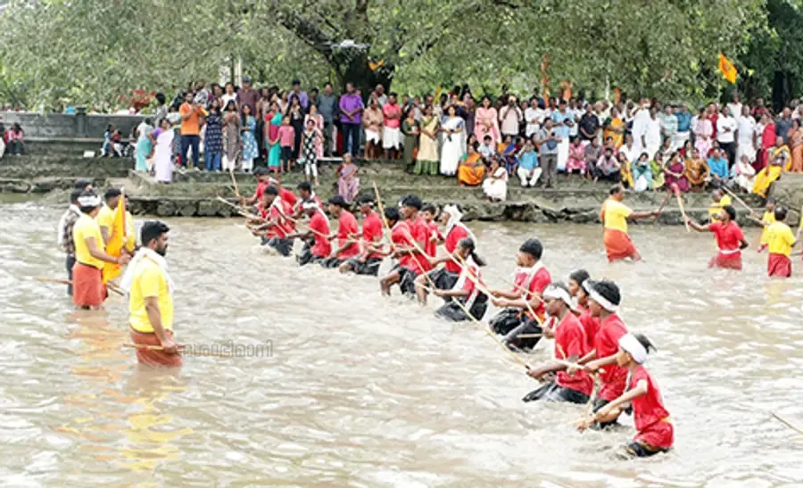 ഓച്ചിറ പടനിലത്തെ ഓച്ചിറക്കളി