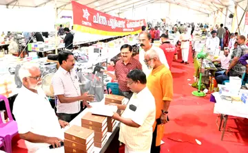 കൊല്ലം പുസ്തകോത്സവത്തിൽ എൻ എസ് പഠന ഗവേഷണകേന്ദ്രത്തിന്റെ സ്റ്റാൾ