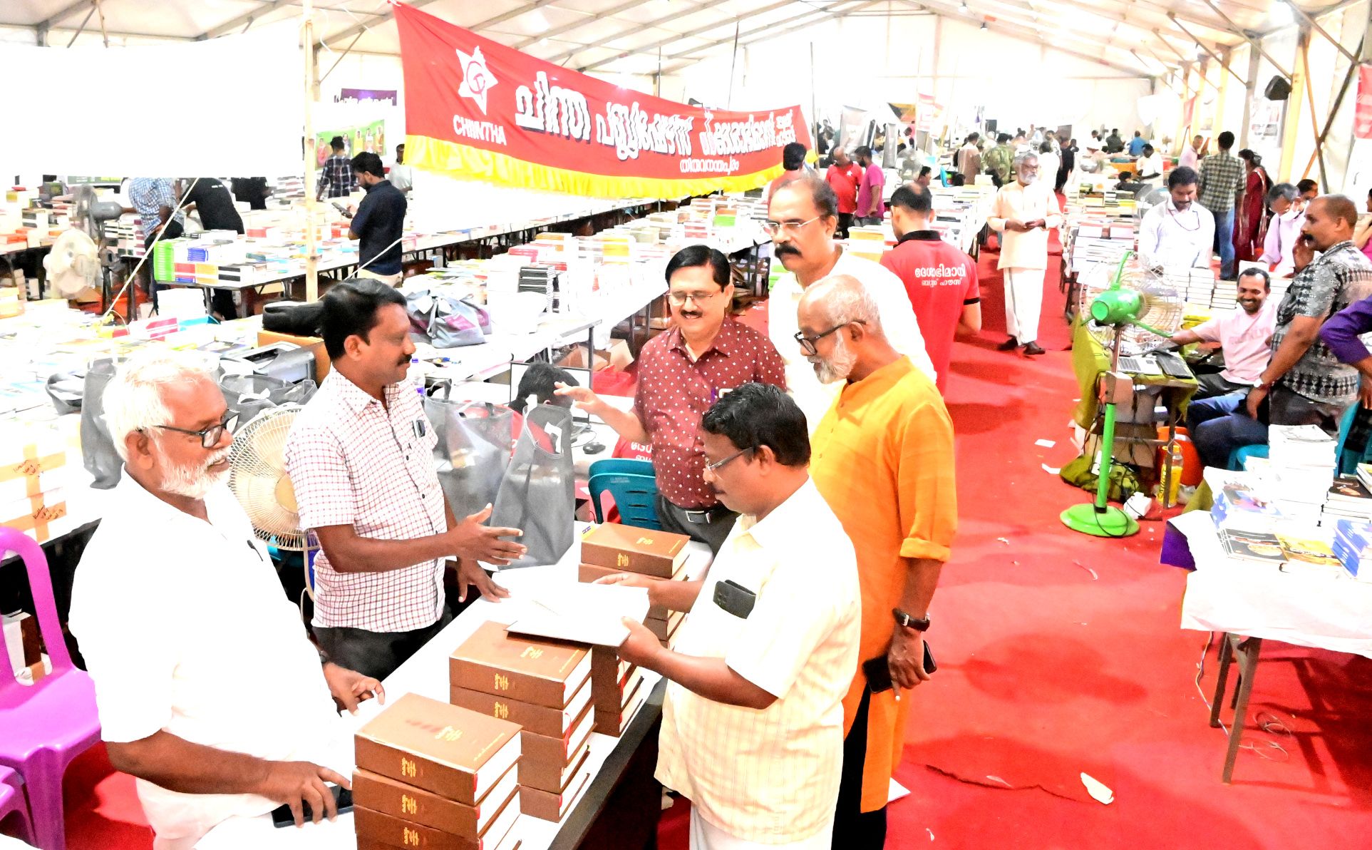 കൊല്ലം പുസ്തകോത്സവത്തിൽ എൻ എസ് പഠന ഗവേഷണകേന്ദ്രത്തിന്റെ സ്റ്റാൾ