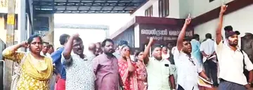 The Muslim League's and the UDF's affection for the RSS has been exposed once again.