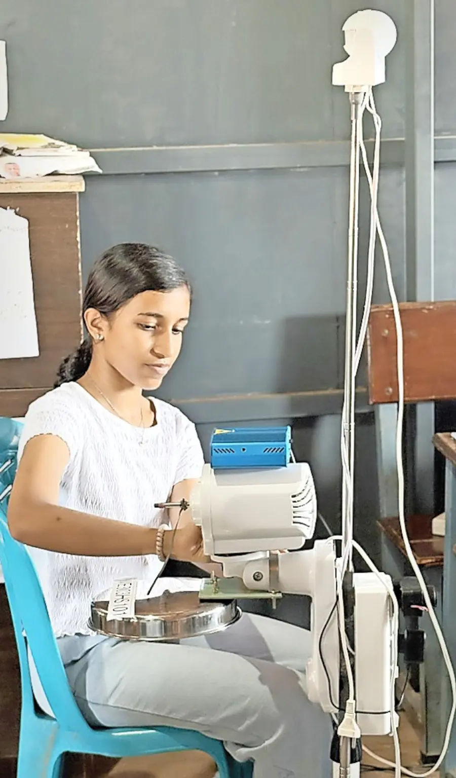 വന്യമൃഗങ്ങളെ തുരത്താനുള്ള ഇലക്ട്രോണിക്
സംവിധാനവുമായി ചെറുപുഴ കാക്കയഞ്ചാൽ
സെന്റ് മേരീസ് ഹയർ സെക്കൻഡറി സ്കൂൾ
എട്ടാം ക്ലാസ് വിദ്യാർഥി സിയോണ മരിയ