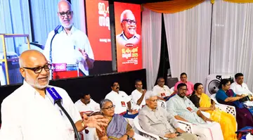 തൃശൂർ റീജണൽ തീയറ്ററിൽ നടക്കുന്ന ഇ എം എസ് സ്മൃതി  ദേശീയ സെമിനാർ " മാറുന്ന ലോകവും കേരളവും '  സിപിഐ എം ജനറൽ സെക്രട്ടറി എം എ ബേബി ഉദ്ഘാടനം ചെയ്യുന്നു