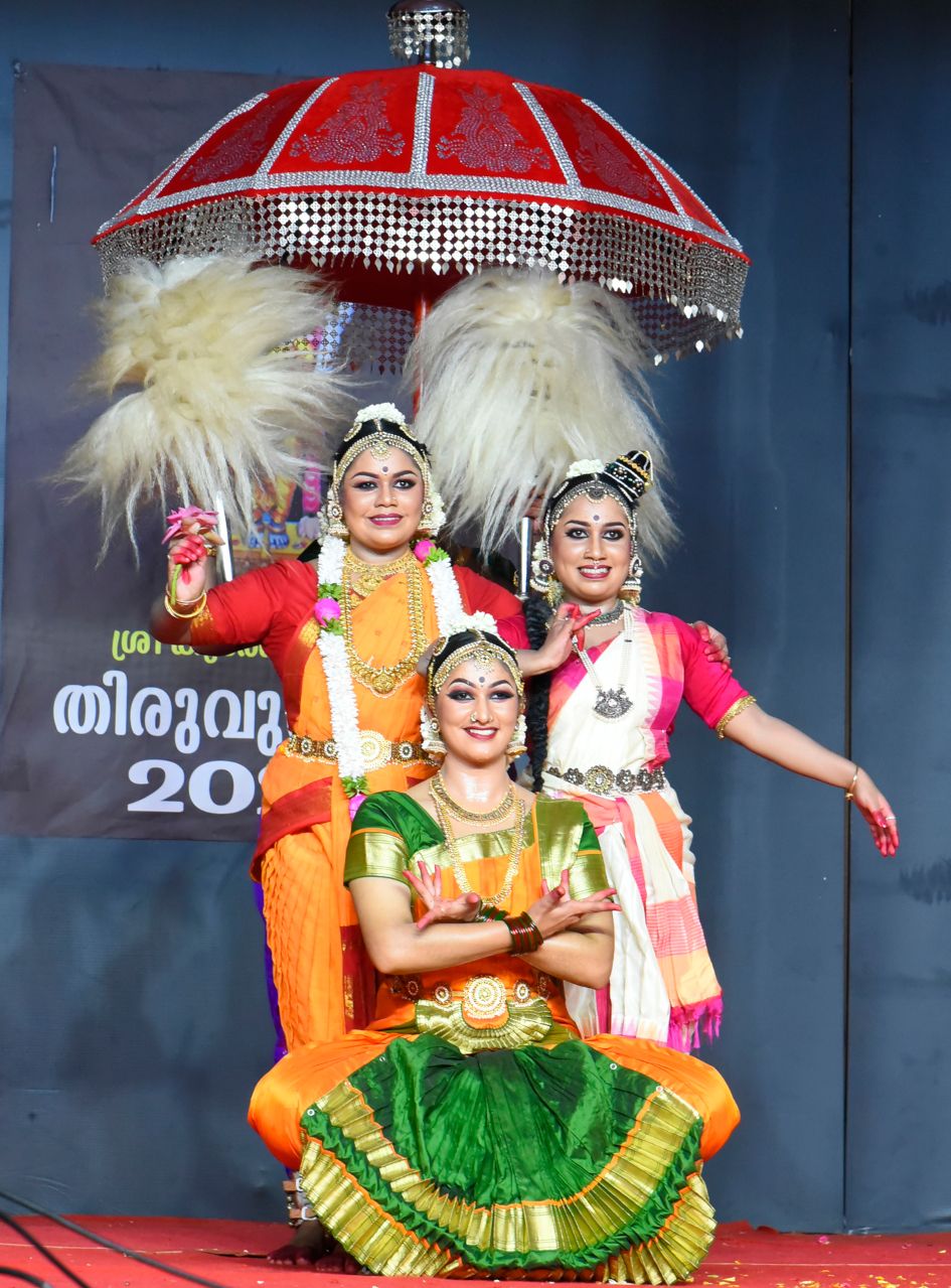 കൂടൽമാണിക്യത്തിൽ അവതരിപ്പിച്ച നാട്യകച്ചേരി