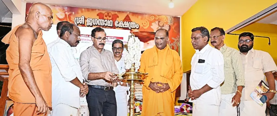 ജഗന്നാഥ ക്ഷേത്ര മഹോത്സവ സാംസ്‌കാരിക സമ്മേളനം ജില്ലാ ജഡ്ജി കെ ടി നിസാര്‍ അഹമ്മദ് ഉദ്ഘാടനം ചെയ്യുന്നു