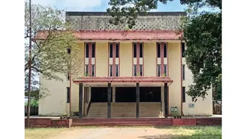 M G TOWN HALL