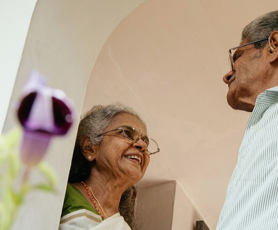 ഉണ്ണിമേനോനും ഭാര്യ ഉഷയും