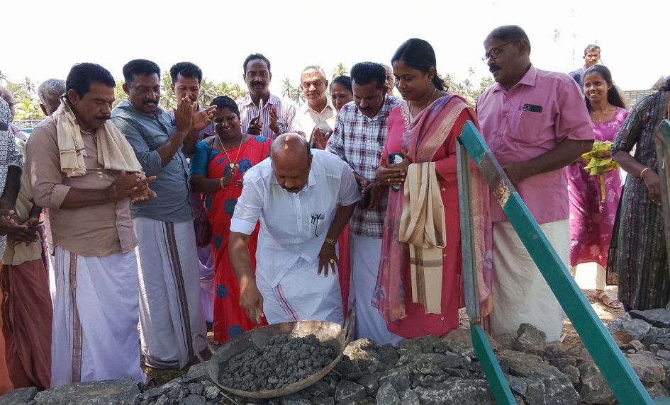 കൈനകരി ബേക്കറി ജങ്‌ഷൻ – ആയിരവേലി പാലം റോഡ് നിർമാണപ്രവൃത്തി തോമസ് കെ തോമസ് എംഎൽഎ ഉദ്ഘാടനംചെയ്യുന്നു