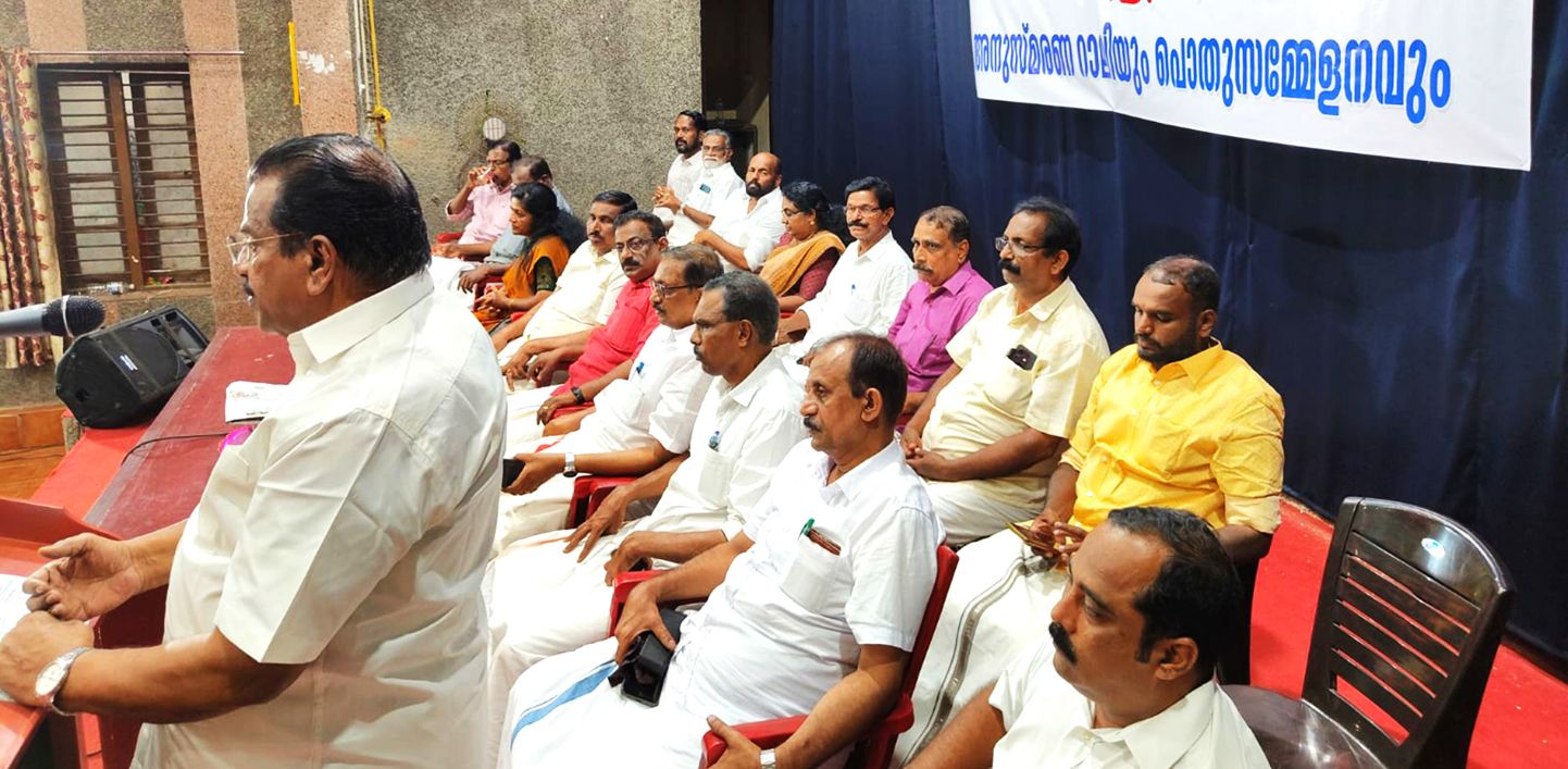 പി സുധാകരൻ അനുസ്‌മരണ സമ്മേളനം സിപിഐ എം കേന്ദ്രകമ്മിറ്റിയംഗം ഇ പി ജയരാജൻ ഉദ്ഘാടനംചെയ്യുന്നു