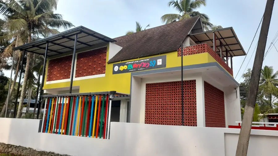 ചിങ്ങോലി പഞ്ചായത്ത് ഒന്നാം വാർഡിൽ ജില്ലാ പഞ്ചായത്ത് ഫണ്ട് ഉപയോഗിച്ച്
നിര്മിച്ച ഹൈടെക് അങ്കണവാടി കെട്ടിടം