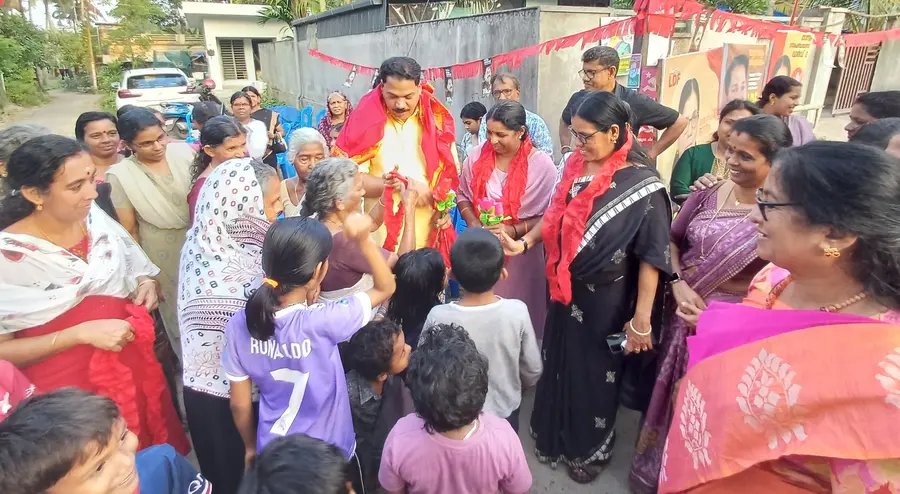 ജില്ലാ പഞ്ചായത്ത് താന്ന്യം ഡിവിഷൻ എൽഡിഎഫ് സ്ഥാനാർഥി കെ പി സന്ദീപിന് ചെമ്മാപ്പിള്ളിയിൽ നൽകിയ സ്വീകരണം