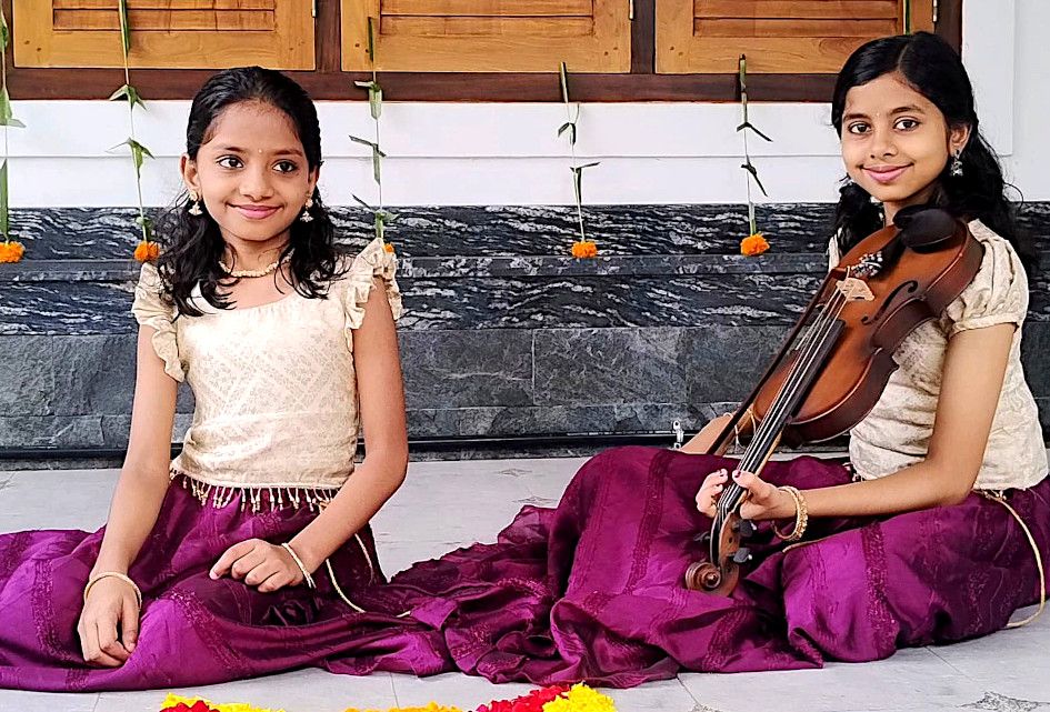 ശ്രുതിയും സ്വാതിയും