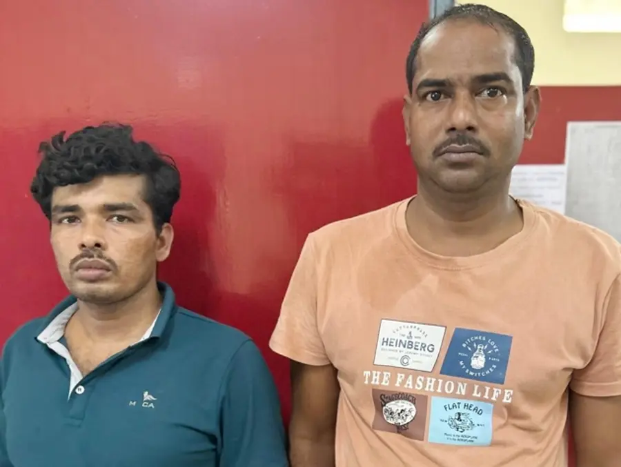 കഞ്ചാവുമായി പിടിയിലായ സുബ്രത്ത്, കരീം സേഖ്