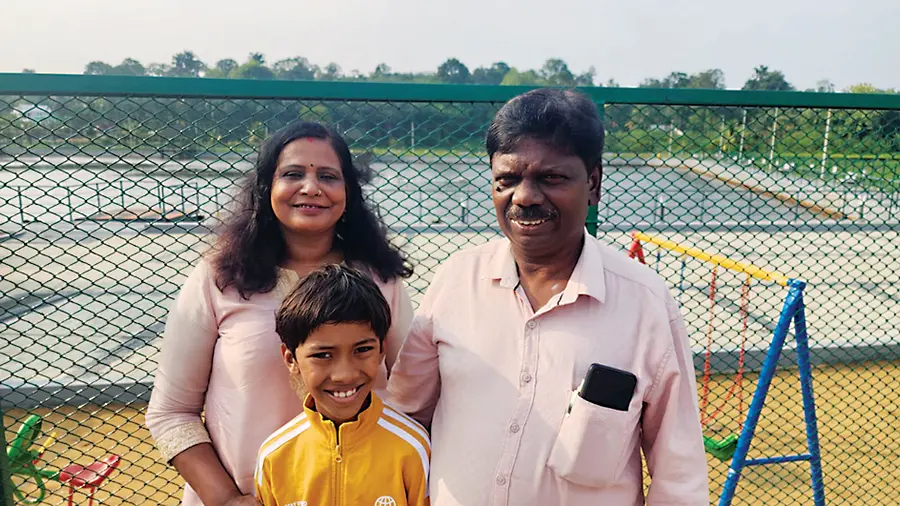    പി ആർ രാജേന്ദ്രനും ഭാര്യ ബിന്ദുവും