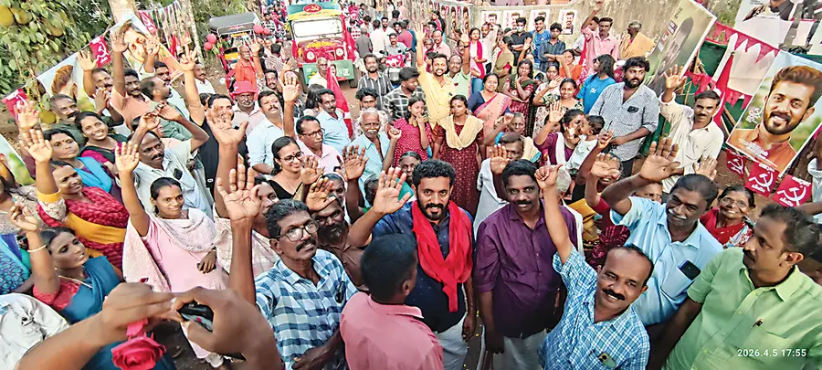  മാവേലിക്കര മണ്ഡലം എൽഡിഎഫ് സ്ഥാനാർഥി എം എസ്‌ അരുൺകുമാറിന്  താമരക്കുളം പുന്നക്കുറ്റിയിൽ നൽകിയ സ്വീകരണം