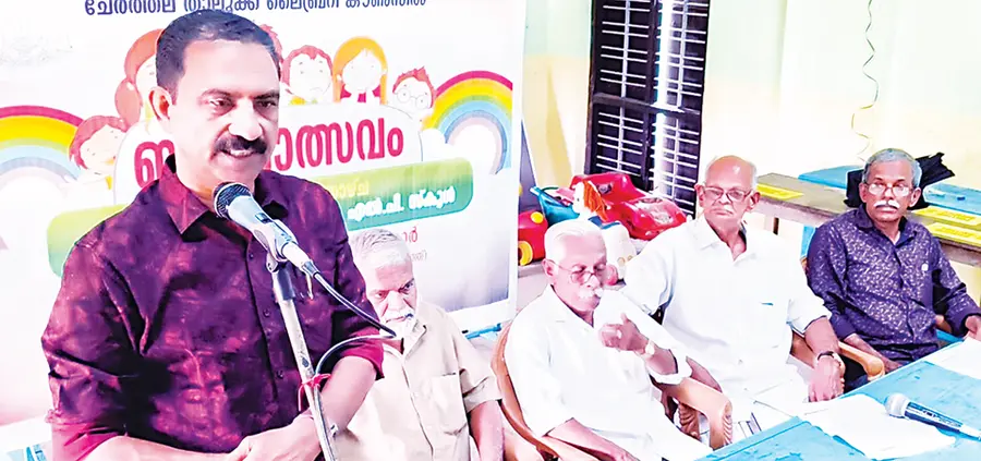 താലൂക്ക് ലൈബ്രറി കൗൺസിലിന്റെ ബാലകലോത്സവം കഞ്ഞിക്കുഴി പഞ്ചായത്ത് പ്രസിഡന്റ്
അഡ്വ. എം സന്തോഷ് കുമാർ ഉദ്ഘാടനംചെയ്യുന്നു