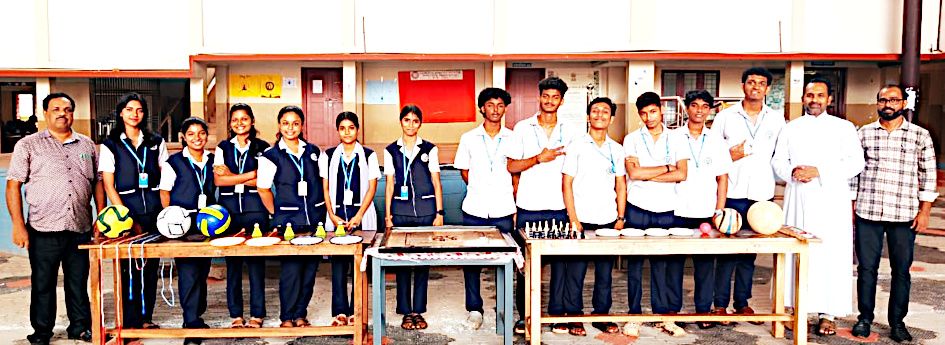 കറ്റാനം പോപ്പ് പയസ് എച്ച്എസ്എസ് കുട്ടികളുടെ കായിക മാനസിക പരിശീലന പദ്ധതി പ്രിൻസിപ്പൽ സി ടി വർഗീസ്  ഉദ്ഘാടനംചെയ്യുന്നു 