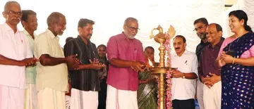 മുഹമ്മ എബിവി എച്ച്എസ്എസിൽ വിവിധ മേഖലകളിൽ മികവ് തെളിയിച്ച വിദ്യാർഥികളെ അനുമോദിക്കൽ
പി പ്രസാദ് എംഎൽഎ ഉദ്ഘാടനംചെയ്യുന്നു