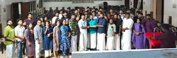 ഡിവൈഎഫ്ഐ  പുഴയ്ക്കൽ ബ്ലോക്ക് കമ്മിറ്റിയുടെ നേതൃത്വത്തിൽ നടത്തിയ യുവജനസംഗമത്തിൽ  പുഴയ്ക്കൽ ബ്ലോക്ക് കമ്മിറ്റി ആക്രി ചലഞ്ചിലൂടെ സമാഹരിച്ച ആദ്യഘട്ട തുക സേവ്യർ ചിറ്റിലപ്പിള്ളി എംഎൽഎയ്ക്ക് കൈമാറുന്നു