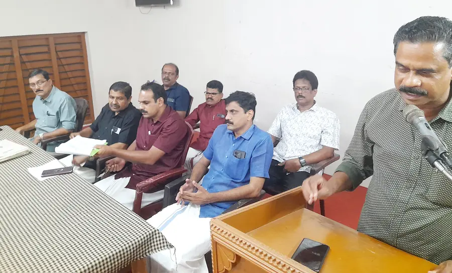 സ്കൂൾതല മത്സരം ജില്ലാ ഉദ്ഘാടന സംഘാടകസമിതി രൂപീകരണയോഗം
സിപിഐ എം കരുനാഗപ്പള്ളി ഏരിയ സെക്രട്ടറി എ അനിരുദ്ധൻ ഉദ്ഘാടനം ചെയ്യുന്നു