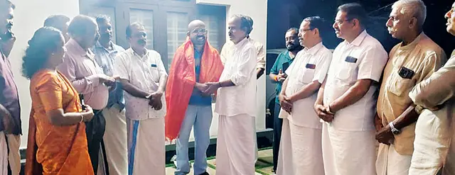 ആദരിച്ചു