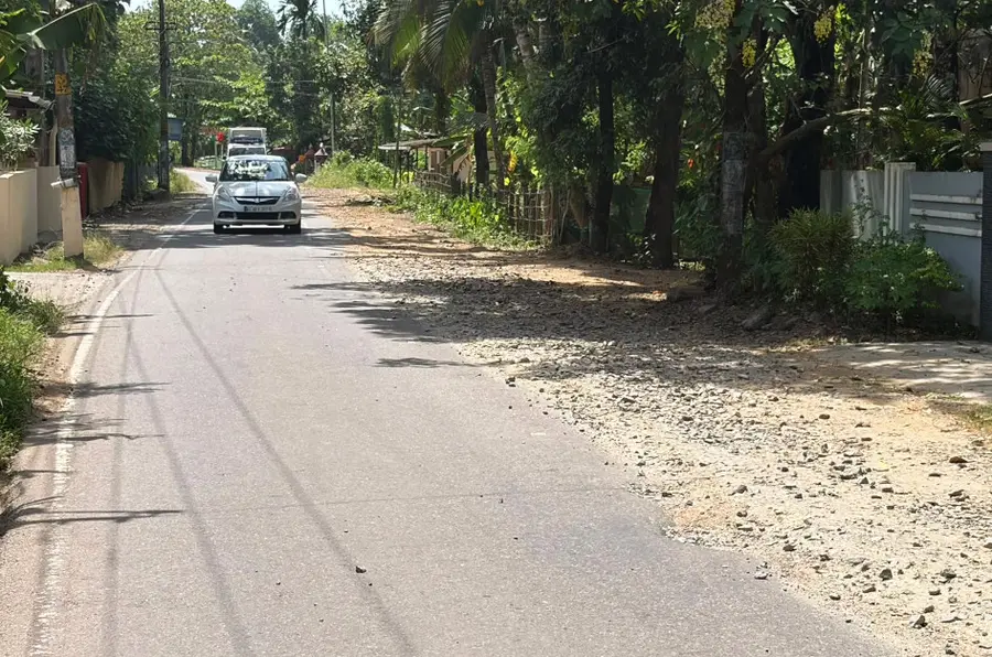 പറയങ്കേരി – കോട്ടമുറി റോഡ് തകർന്ന നിലയിൽ