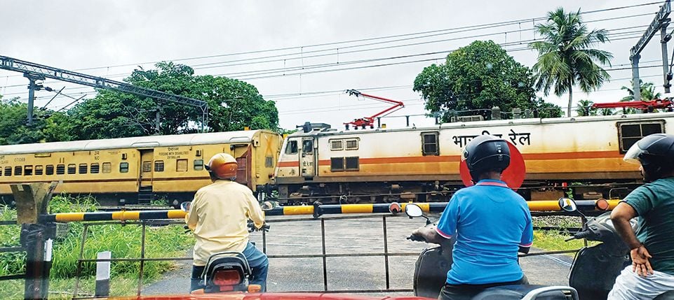 കല്ലുമല റെയിൽവേ ക്രോസ് 