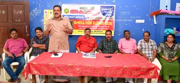 ദേശാഭിമാനി അക്ഷരമുറ്റം ടാലന്റ് ഫെസ്റ്റ് സീസൺ 15 ജില്ലാ മത്സരത്തിന്റെ സംഘാടകസമിതി രൂപീകരണയോഗം സിപിഐ എം കൊട്ടാരക്കര ഏരിയ സെക്രട്ടറി പി കെ ജോൺസൻ ഉദ്ഘാടനം ചെയ്യുന്നു