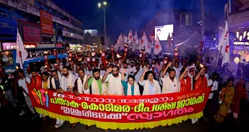 പതാക– കൊടിമര– ദീപശിഖാ ജാഥകൾ ശക്തൻ നഗറിൽ സംഗമിച്ചശേഷം രക്തസാക്ഷി നഗറിലേക്ക് നീങ്ങുന്നു