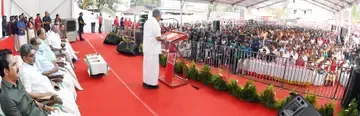 സിപിഐ എം പുനലൂർ ഏരിയ കമ്മിറ്റി ഓഫീസായ വി എസ് ഭവൻ മുഖ്യമന്ത്രി പിണറായി വിജയന്‍ ഉദ്ഘാടനംചെയ്യുന്നു