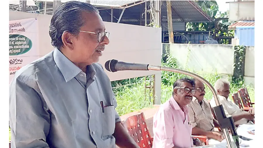 സീനിയർ സിറ്റിസൺസ് ഫ്രണ്ട്സ് വെൽഫെയർ അസോസിയേഷൻ കിളിമാനൂർ
മേഖലാ സമ്മേളനം എസ് രാധാകൃഷ്ണൻ ഉദ്ഘാടനം ചെയ്യുന്നു