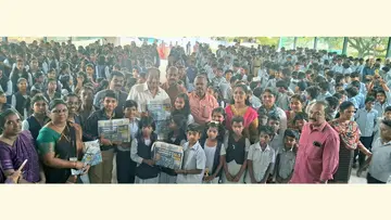 പിരപ്പൻകോട് ജിഎച്ച്എസ്എസിൽ ദേശാഭിമാനി അക്ഷരമുറ്റം പദ്ധതി കോലിയക്കോട് എൻ കൃഷ്ണൻനായർ  ഉദ്ഘാടനം ചെയ്യുന്നു