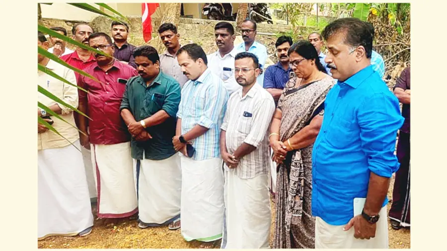 ബാലരാമപുരം കൃഷ്ണൻകുട്ടിയുടെ സ്മൃതികുടീരത്തിൽ ചേർന്ന അനുസ്മരണ യോഗം