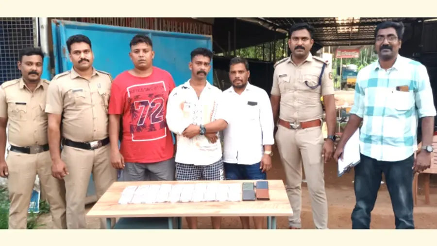 കള്ളനോട്ടുമായി പാറശാലയിൽ പിടിയിലായവർ