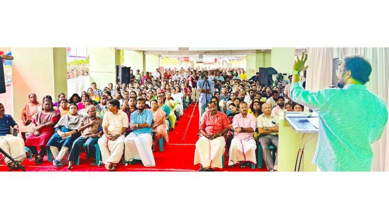 സാംസ്കാരികോത്സവം ജോണ്‍ ബ്രിട്ടാസ് എംപി ഉദ്‌ഘാടനം ചെയ്യുന്നു