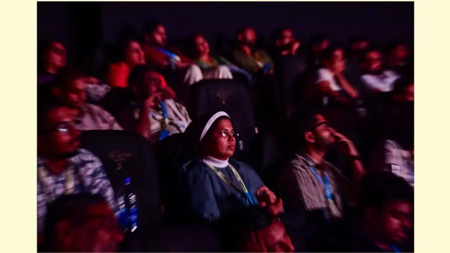 അന്താരാഷ്ട്ര ഡോക്യുമെന്ററി ഷോർട്ട് ഫിലിം ഫെസ്റ്റിവൽ കാണാൻ എത്തിയവർ