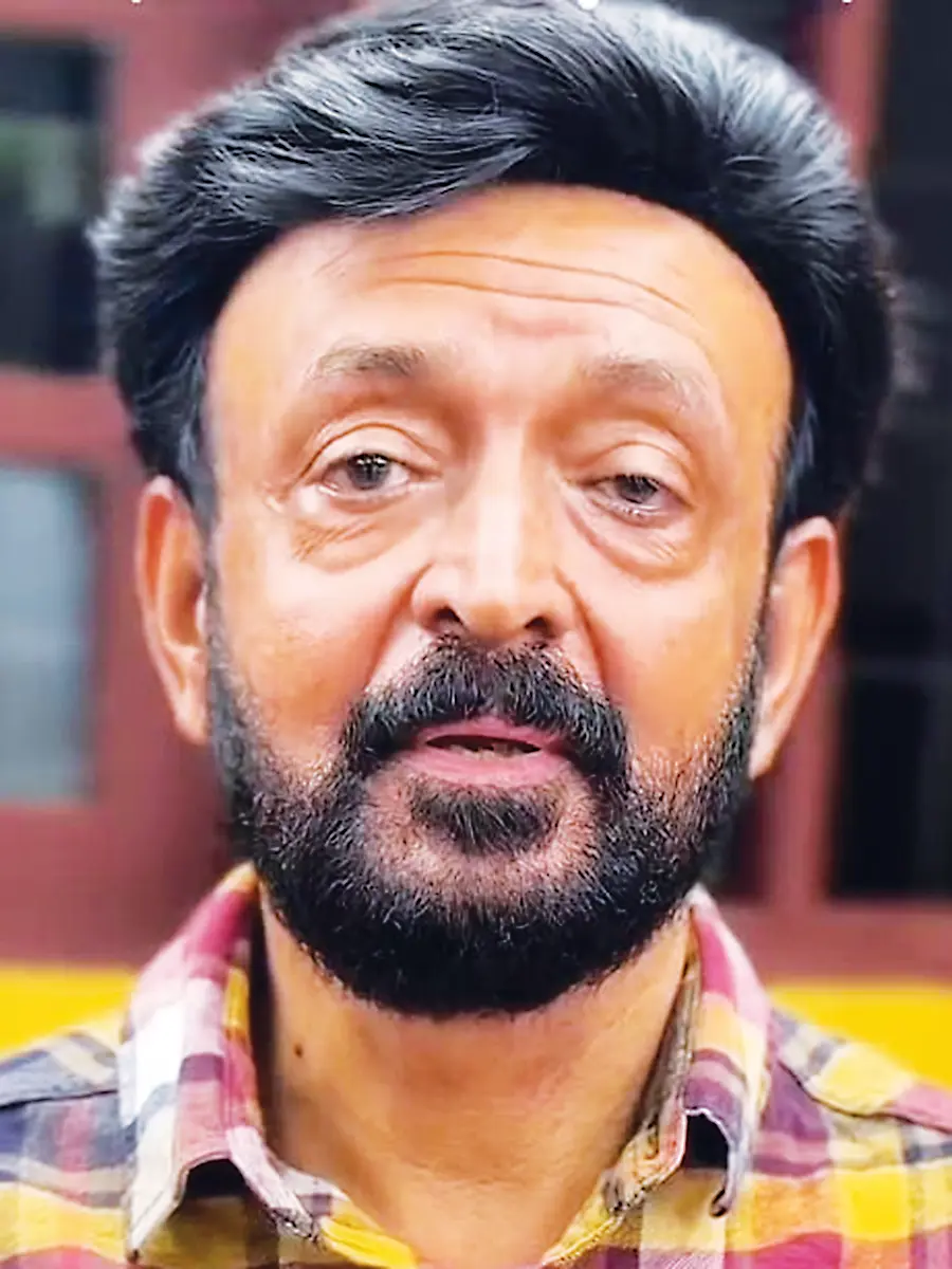 തോപ്പിൽ സുരേഷ്‌  (തോപ്പിൽ ഭാസിയുടെ മകൻ) 