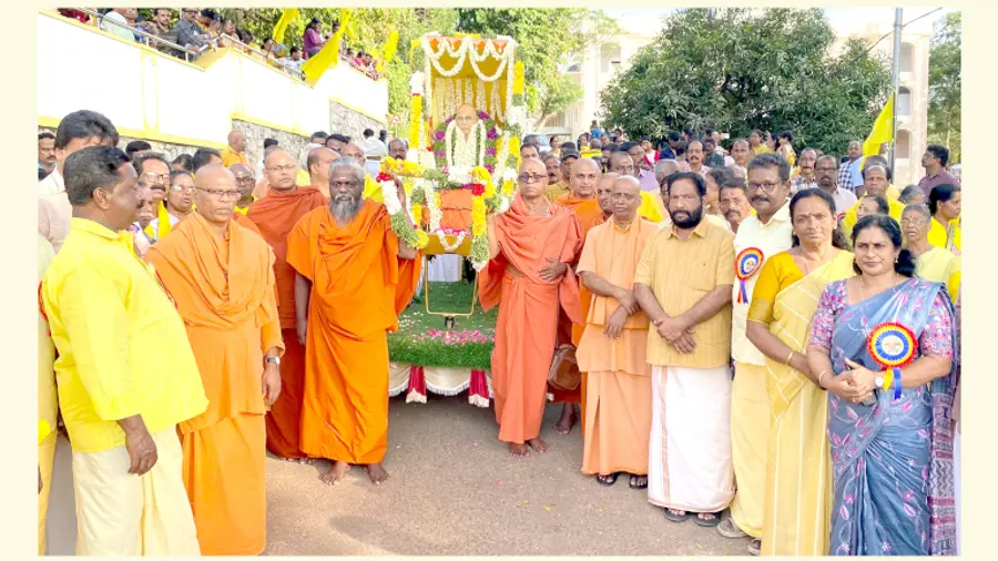 ശിവഗിരിയിൽ നടന്ന ശ്രീനാരായണ ഗുരു ജയന്തി ഘോഷയാത്ര